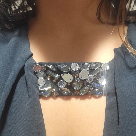 Used Forever 21 Green Backless Romper with Crystal Necklace Decor size Small - Picture 4 of 5